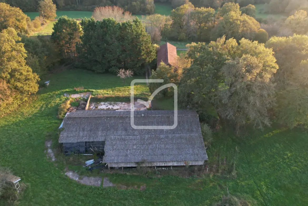 Vente d'un corps de ferme de 15 Ha à Gourdon 