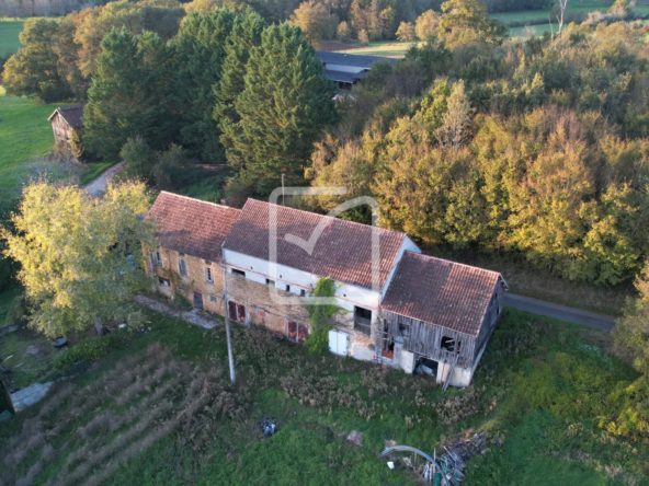 Vente d'un corps de ferme de 15 Ha à Gourdon