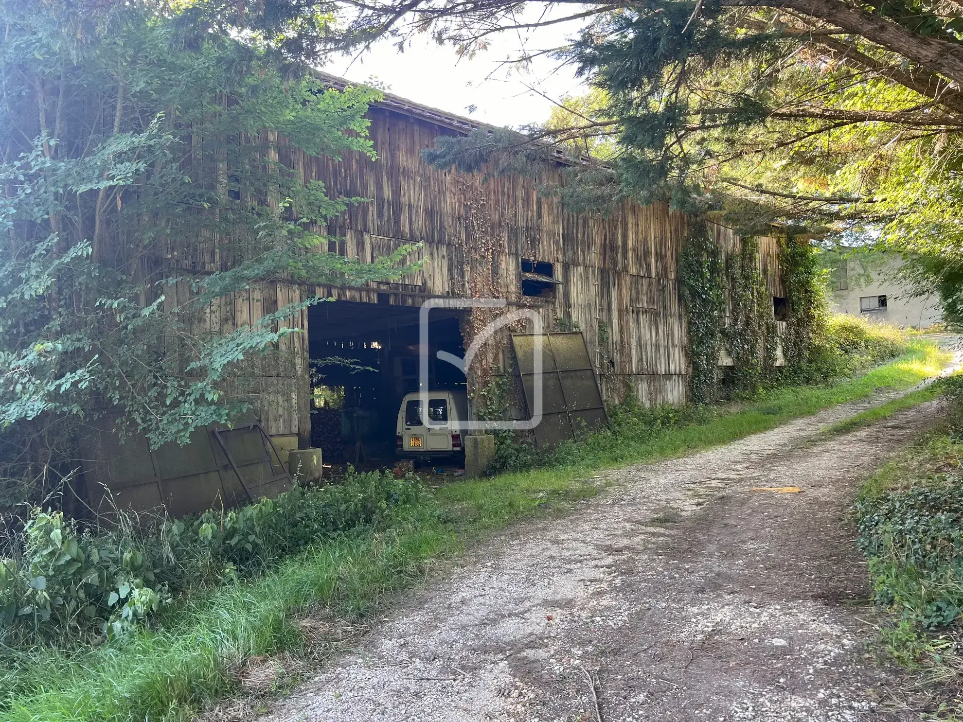 Vente d'un corps de ferme de 15 Ha à Gourdon 