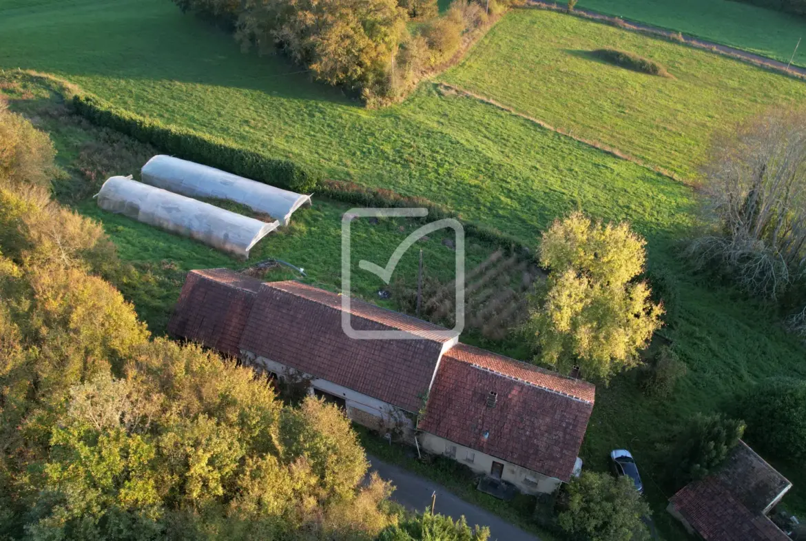 Vente d'un corps de ferme de 15 Ha à Gourdon 