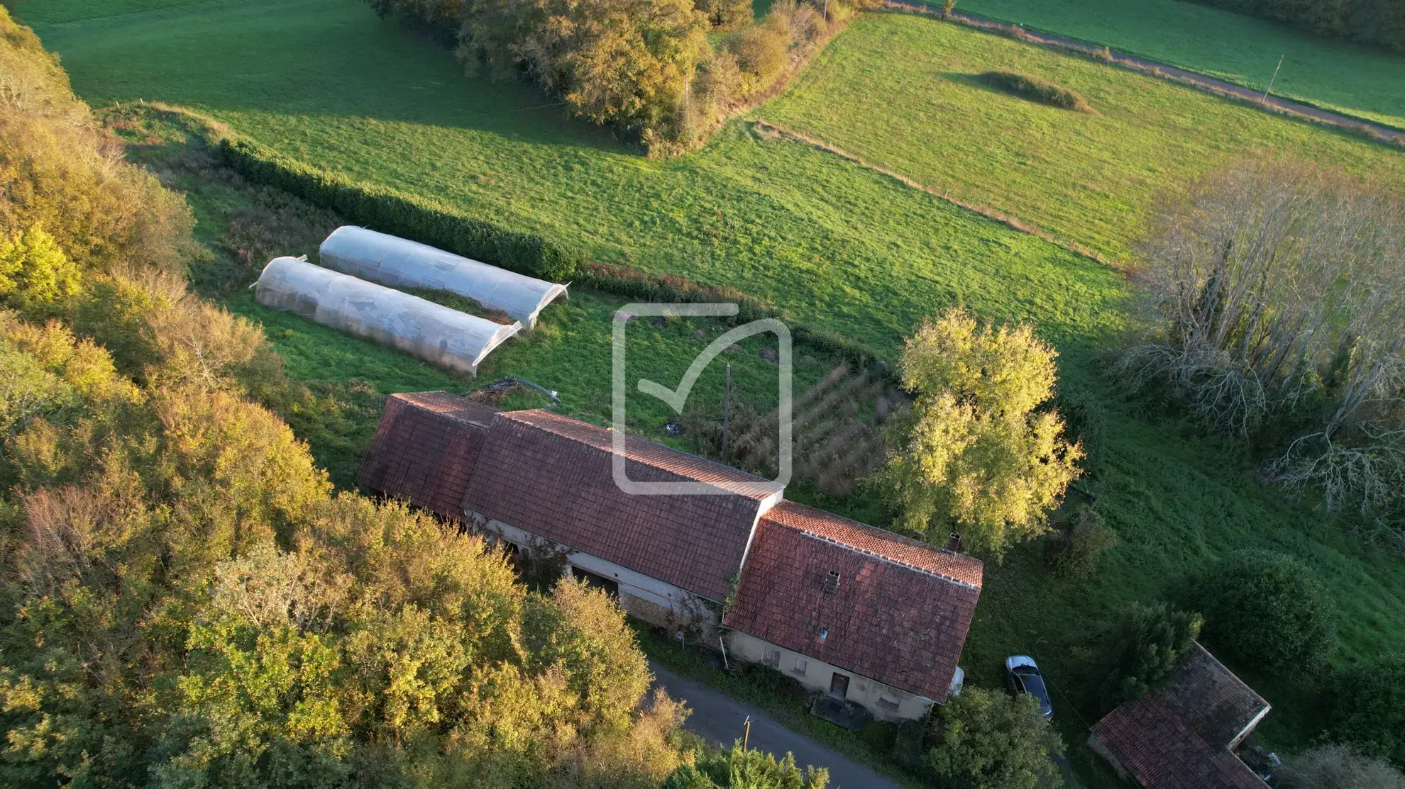 Vente d'un corps de ferme de 15 Ha à Gourdon 