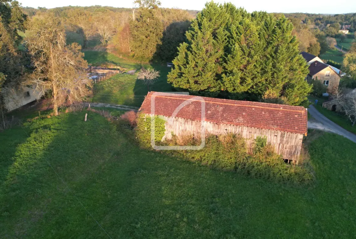 Vente d'un corps de ferme de 15 Ha à Gourdon 