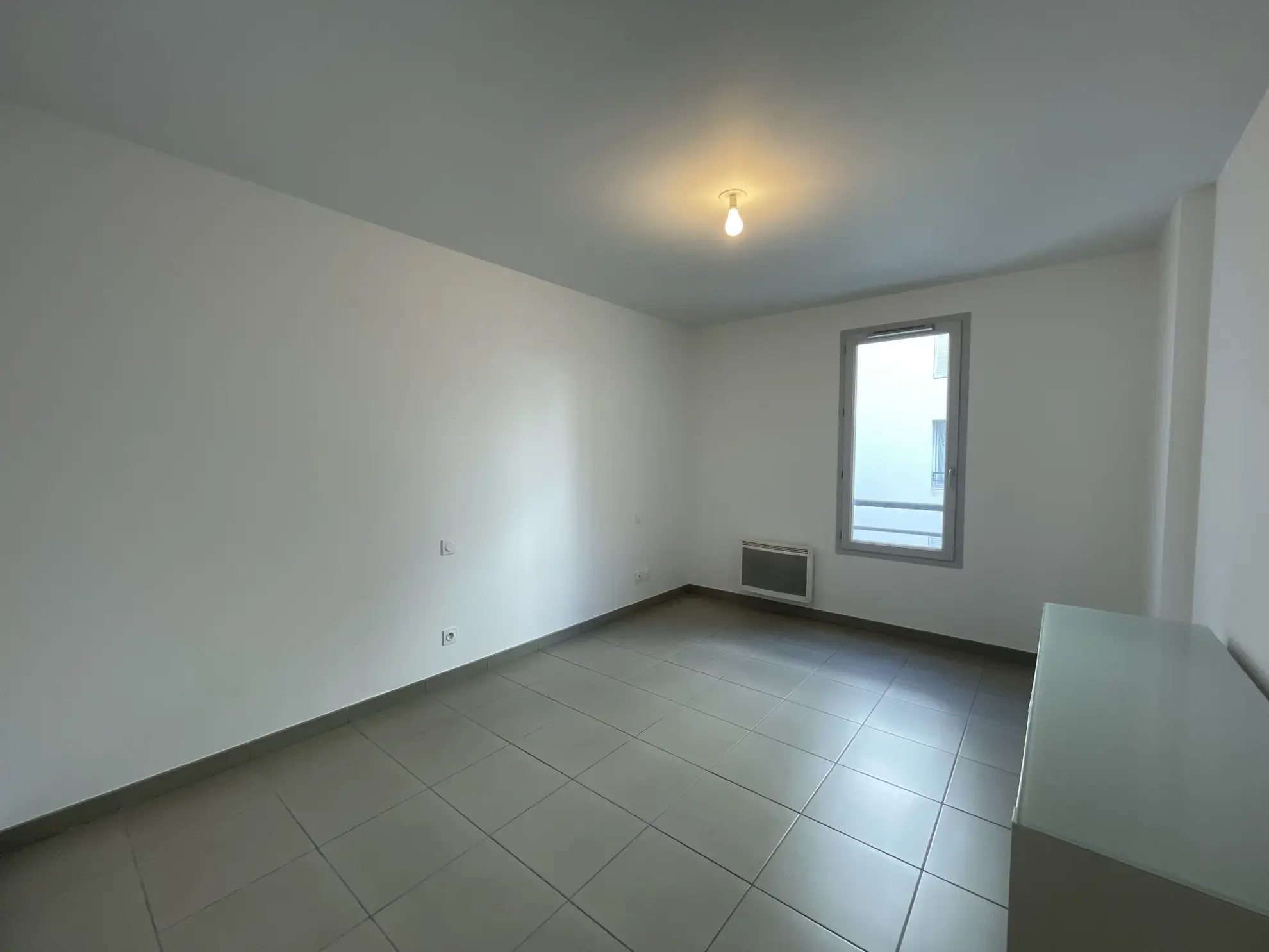 Appartement 2 pièces à vendre à Toulon avec parking 