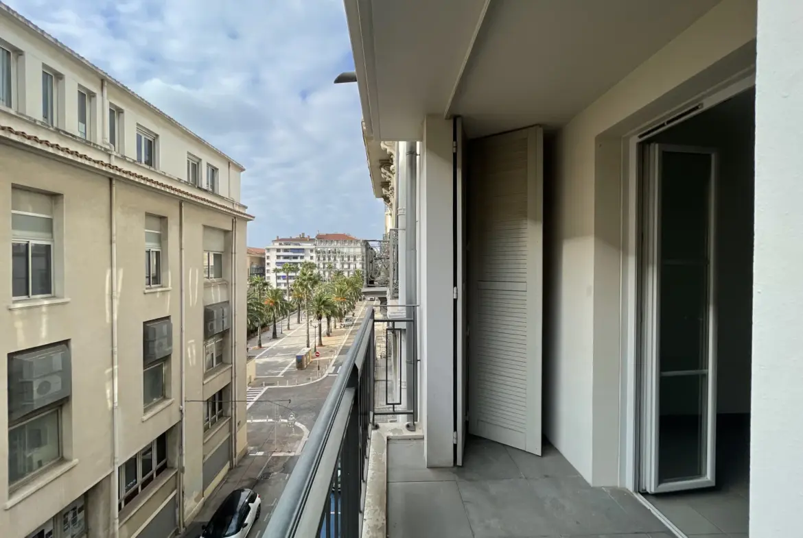 Appartement 2 pièces à vendre à Toulon avec parking 