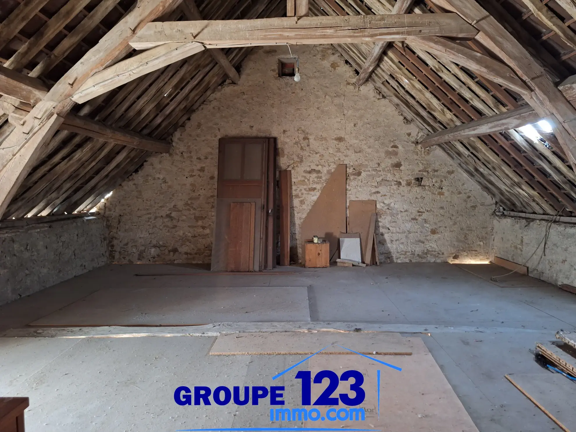 Maison ancienne à Hery, 20 min d'Auxerre - Fort potentiel d'aménagement 