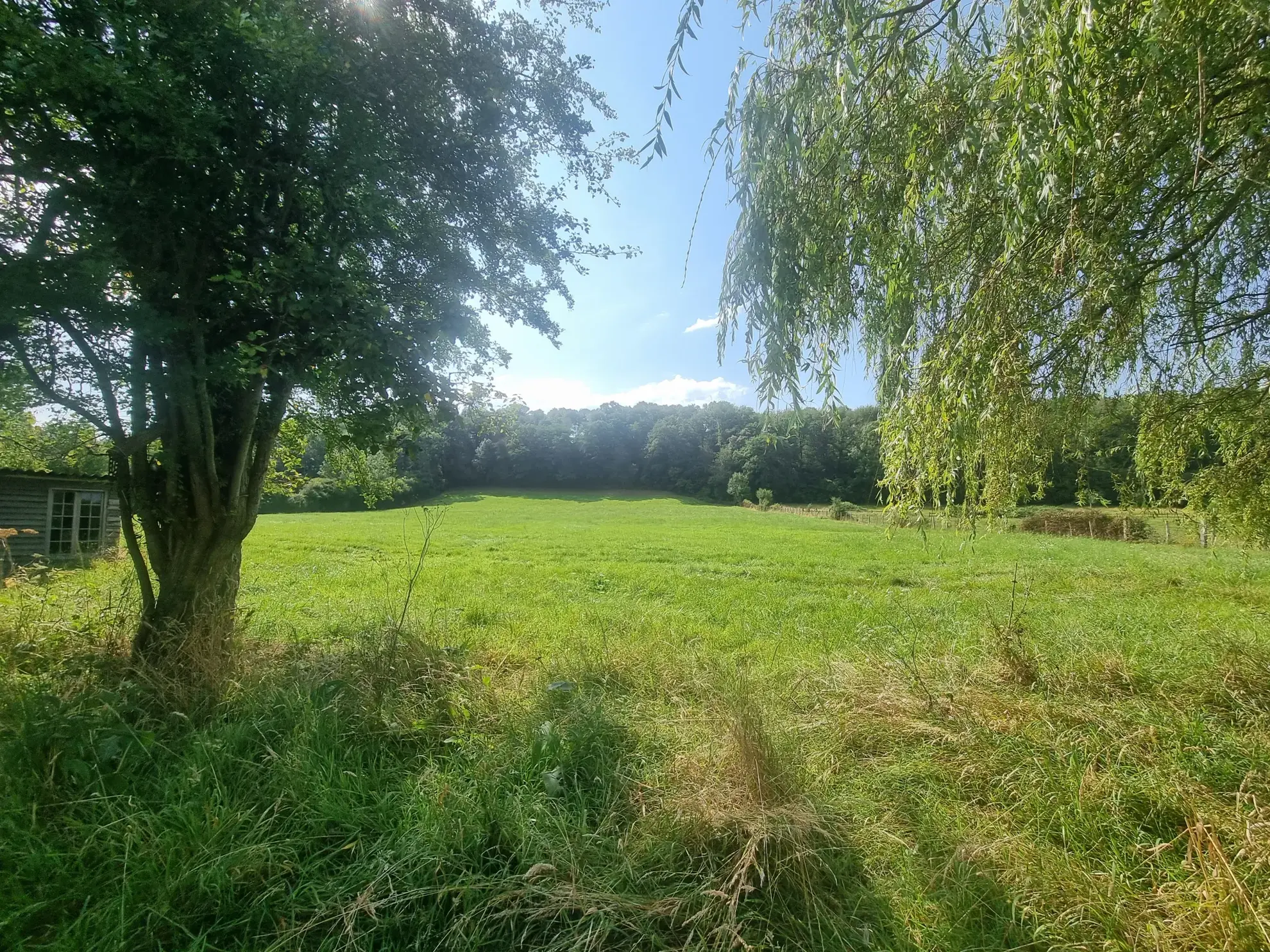 Maison de campagne de 140 m² avec terrain de 40 000 m² à vendre 