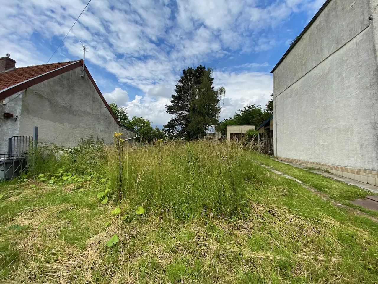 Terrain constructible à vendre à Maubeuge - 592 m² 