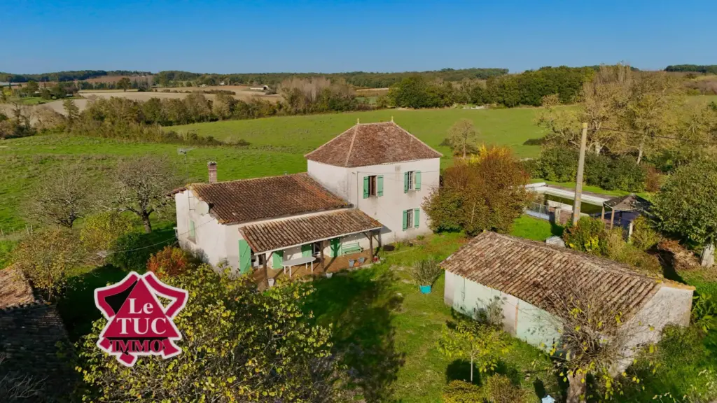 Propriété de campagne avec piscine à Monflanquin