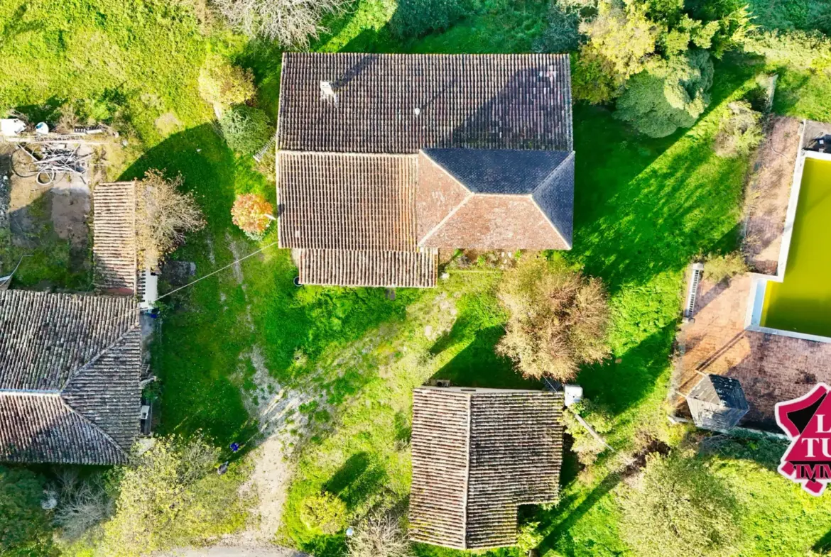 Propriété de campagne avec piscine à Monflanquin 