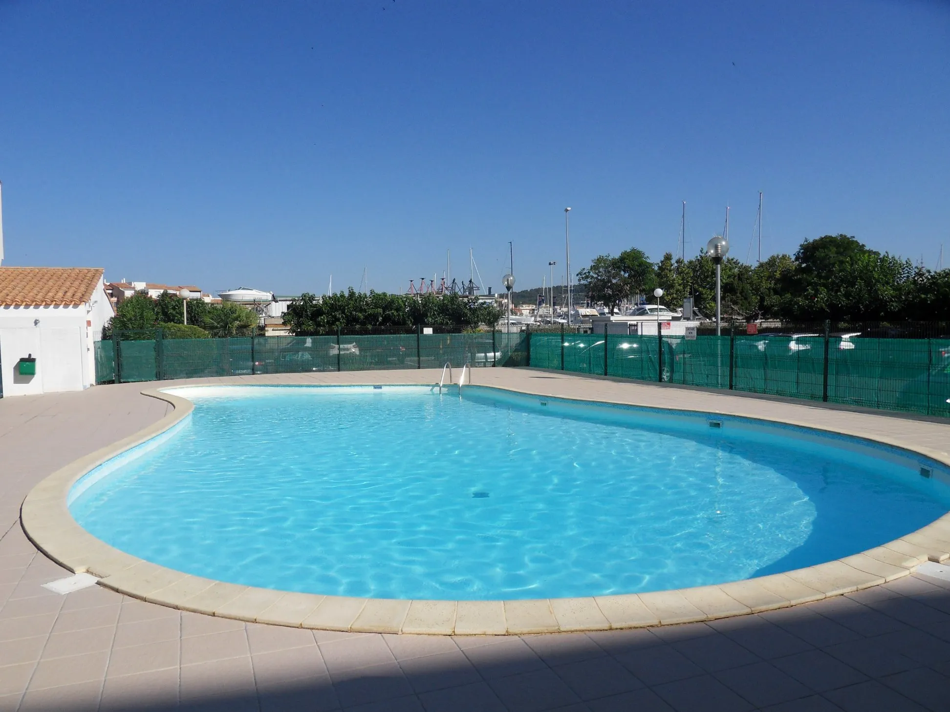 T2 Coin Cabine à Vendre au Cap d'Agde avec Piscine et Parking 