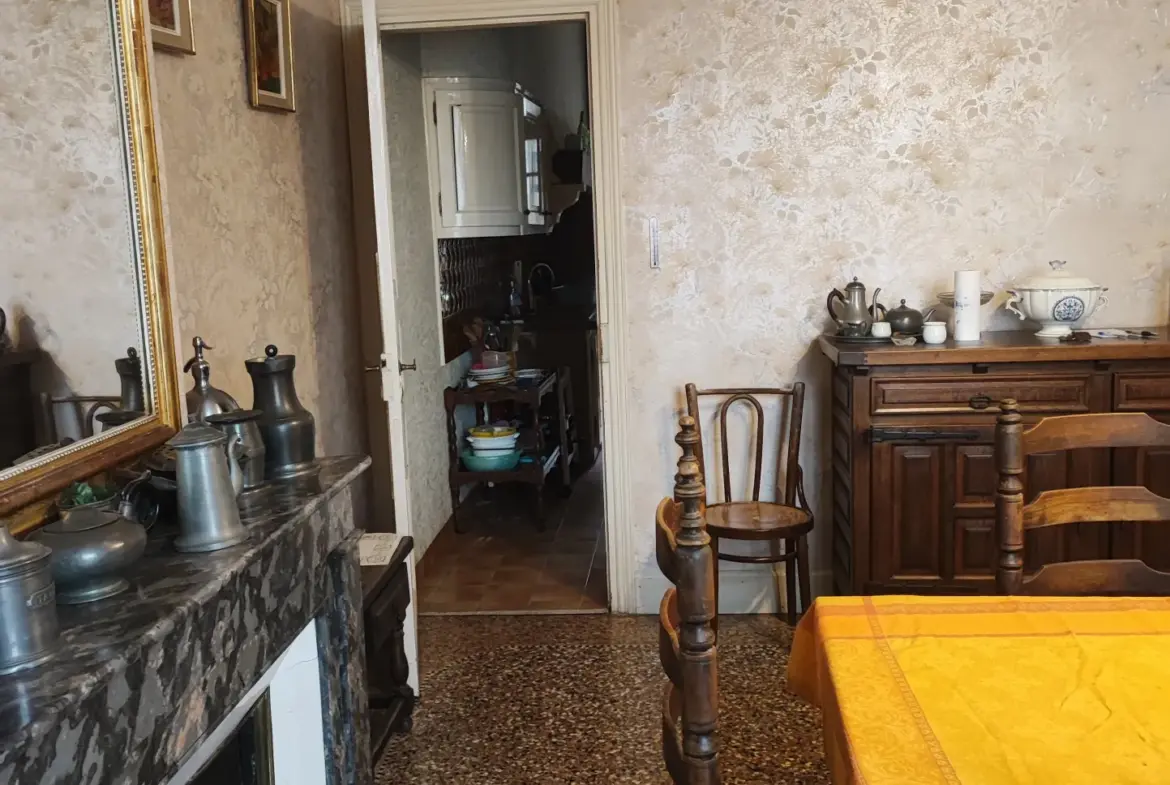 Maison de Maître à vendre à Azille - 96 500 € 