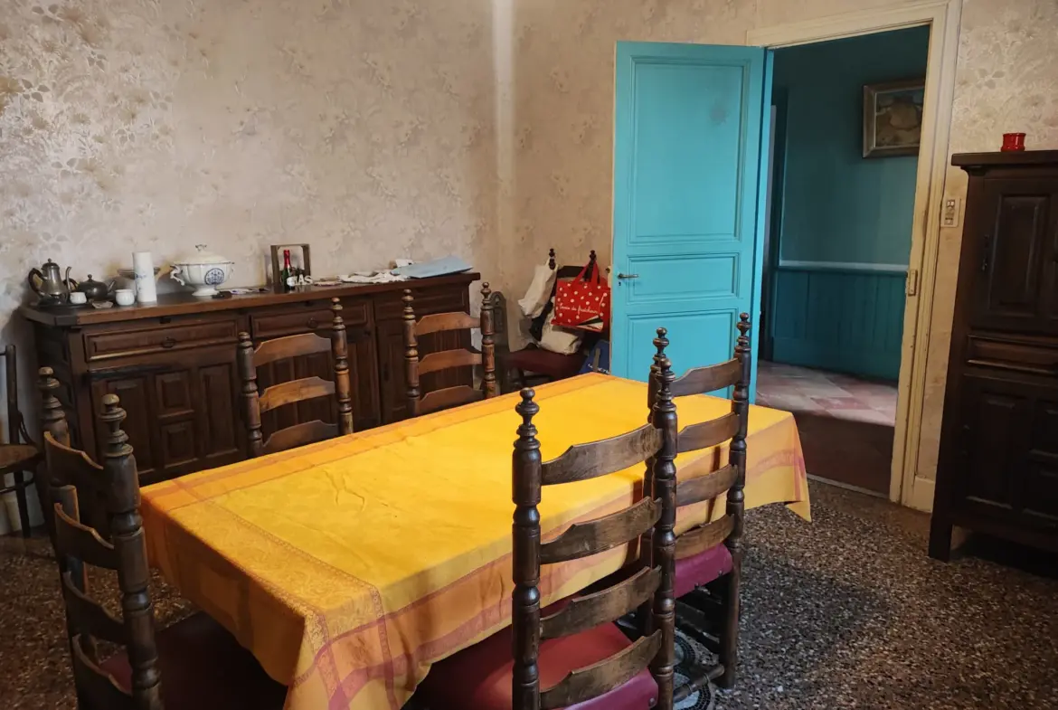 Maison de Maître à vendre à Azille - 96 500 € 