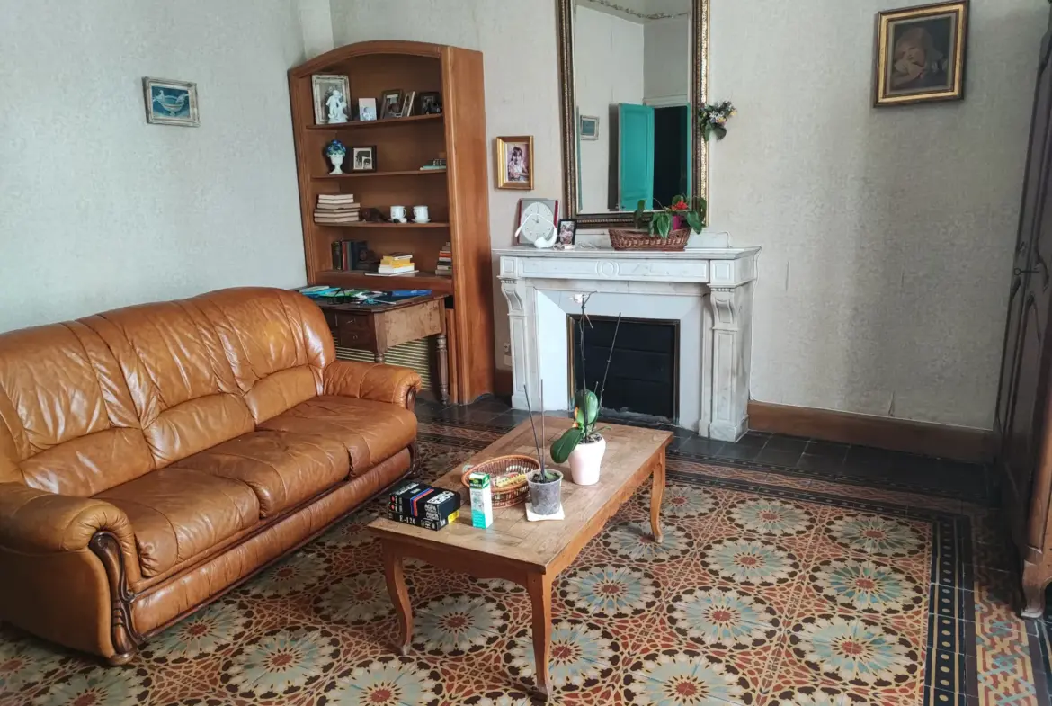 Maison de Maître à vendre à Azille - 96 500 € 