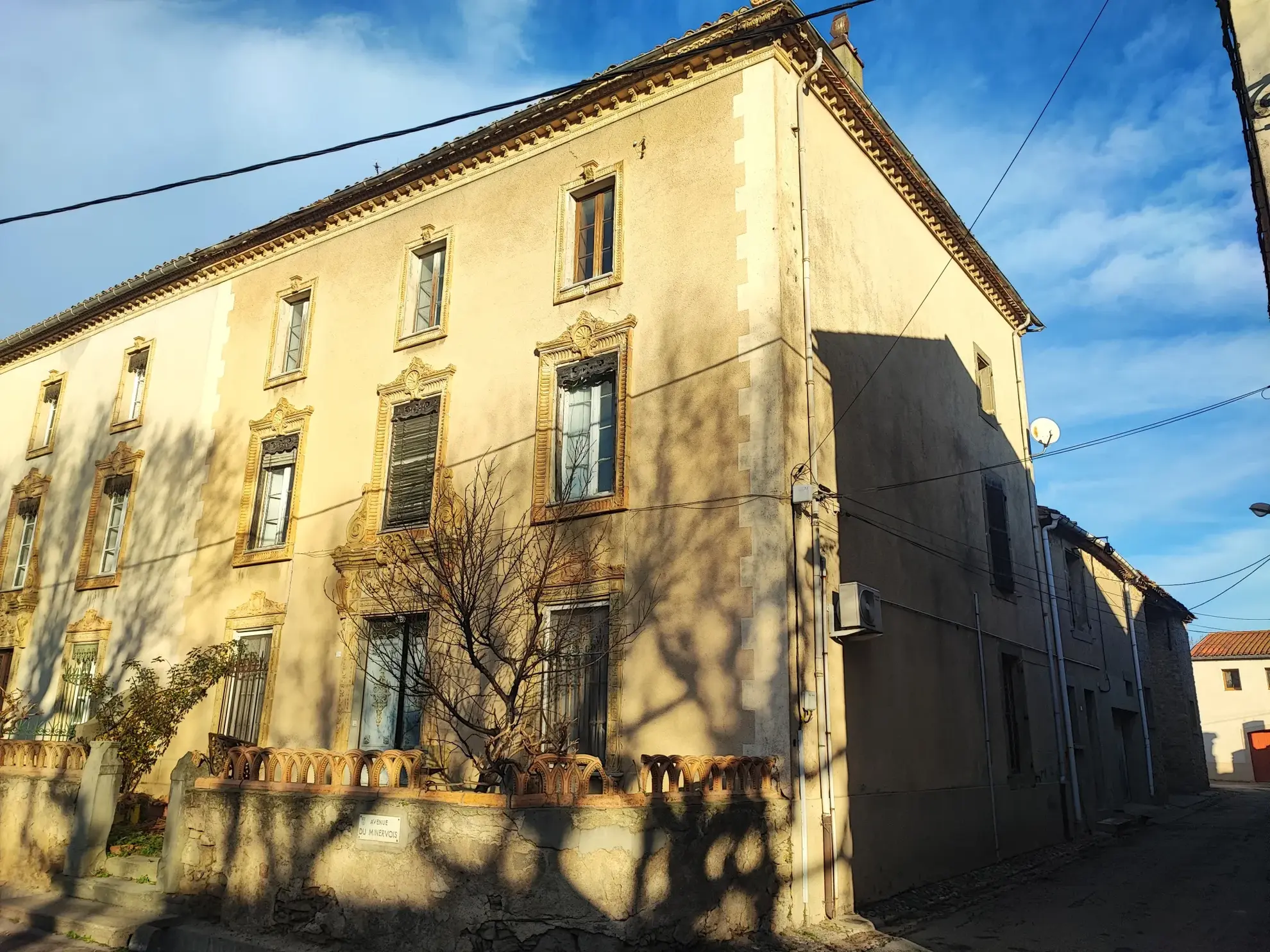 Maison de Maître à vendre à Azille - 96 500 € 