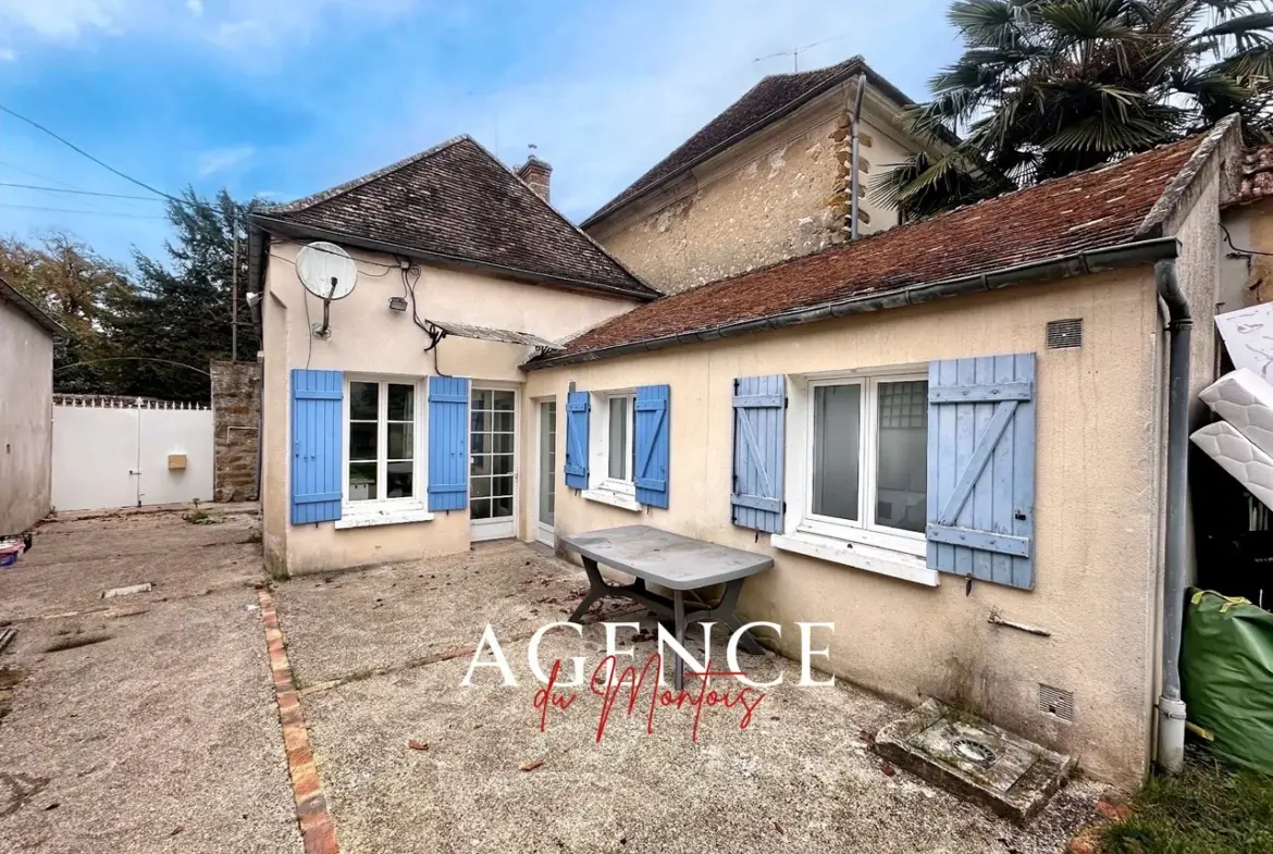 Vente Maison de Bourg à Donnemarie Dontilly - 2 Chambres, Jardin 329 m² 