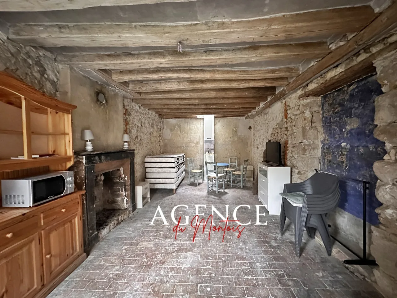 Vente Maison de Bourg à Donnemarie Dontilly - 2 Chambres, Jardin 329 m² 