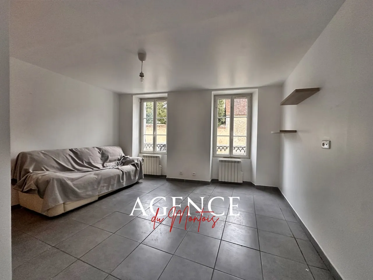 Vente Maison de Bourg à Donnemarie Dontilly - 2 Chambres, Jardin 329 m² 