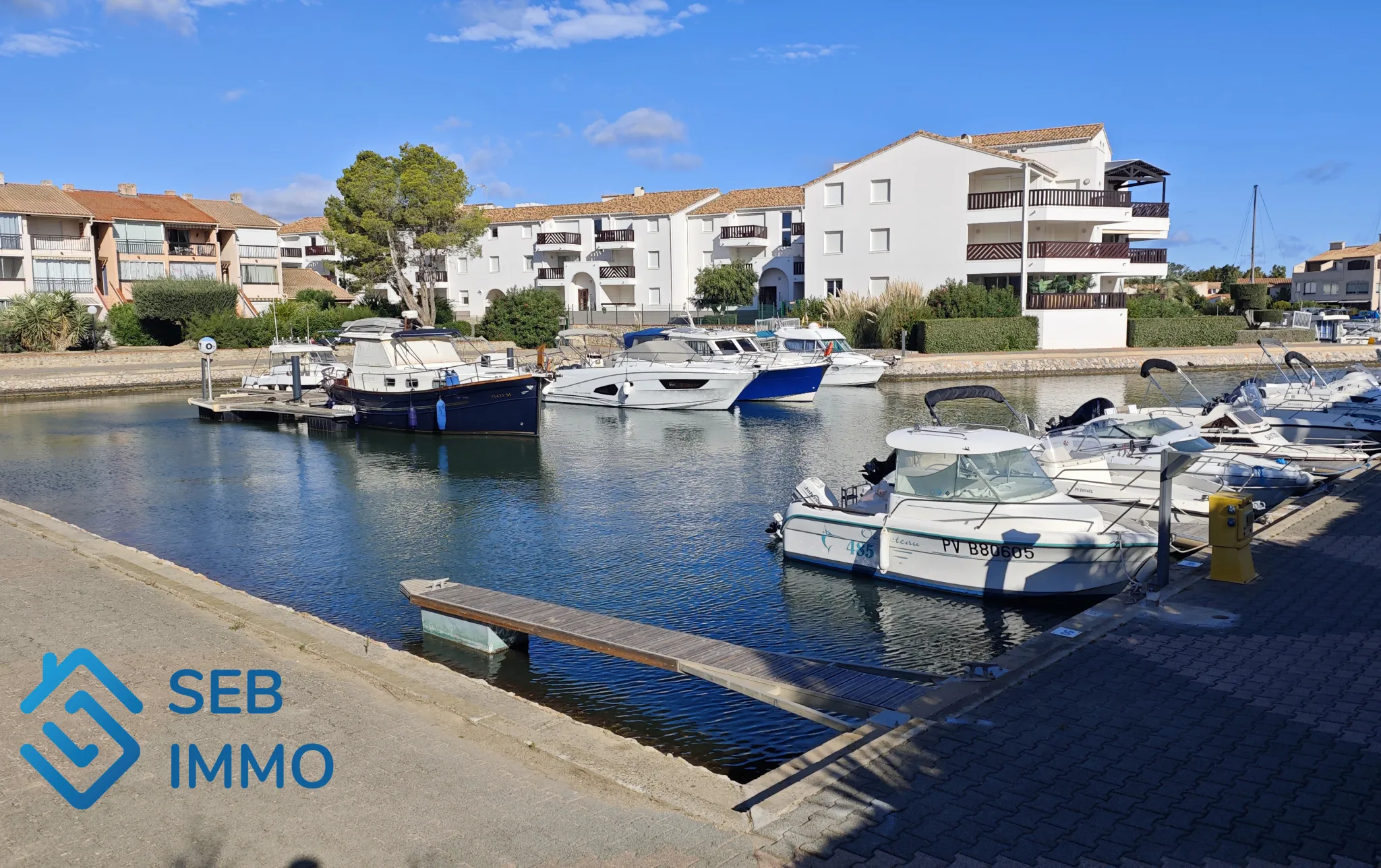 À vendre : Appartement 2 pièces meublé avec vue sur la lagune à St Cyprien 