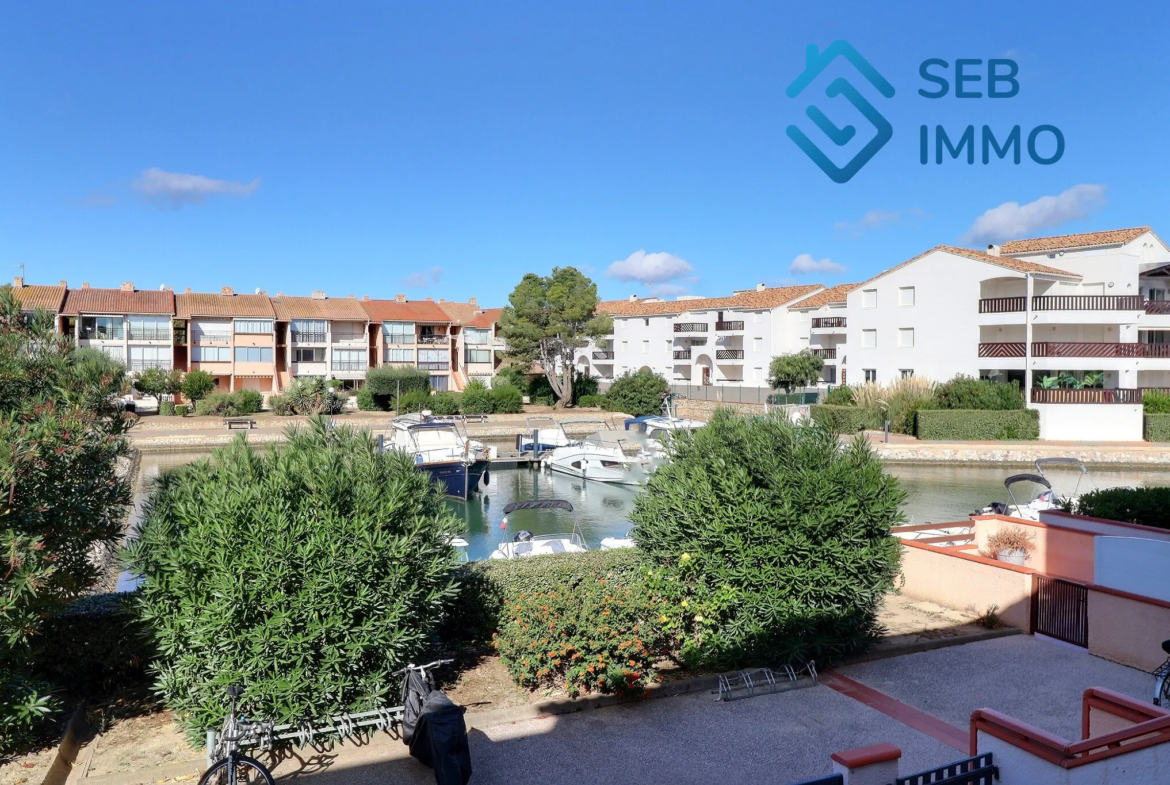 À vendre : Appartement 2 pièces meublé avec vue sur la lagune à St Cyprien 