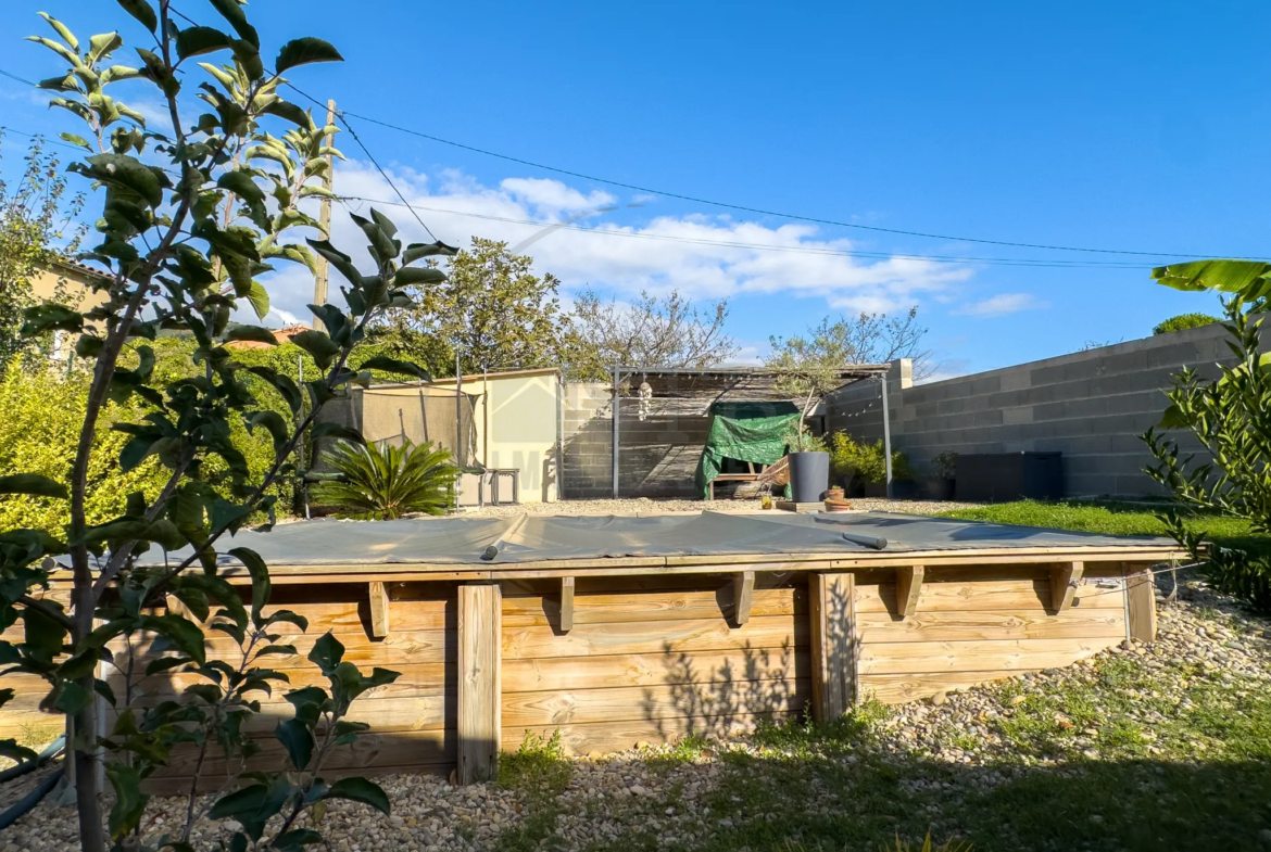 Maison de plain-pied de 77 m² avec piscine à Saint-Julien-en-Saint-Alban 