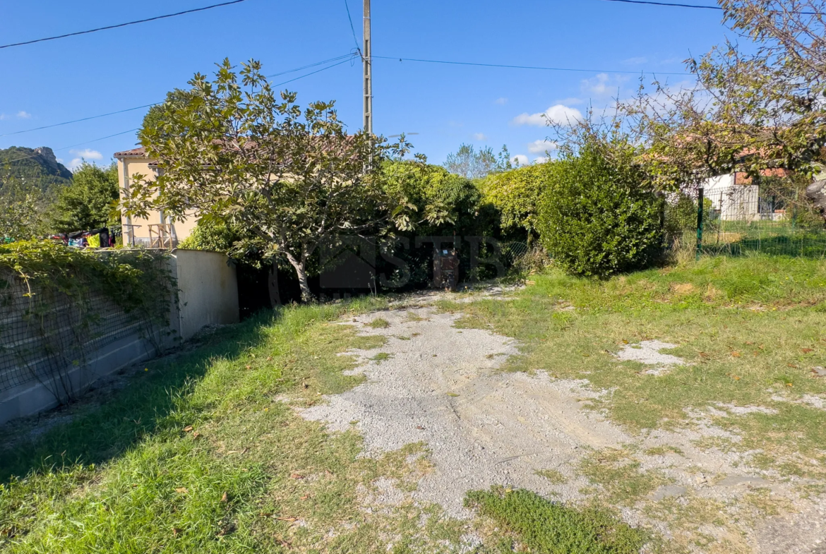 Maison de plain-pied de 77 m² avec piscine à Saint-Julien-en-Saint-Alban 