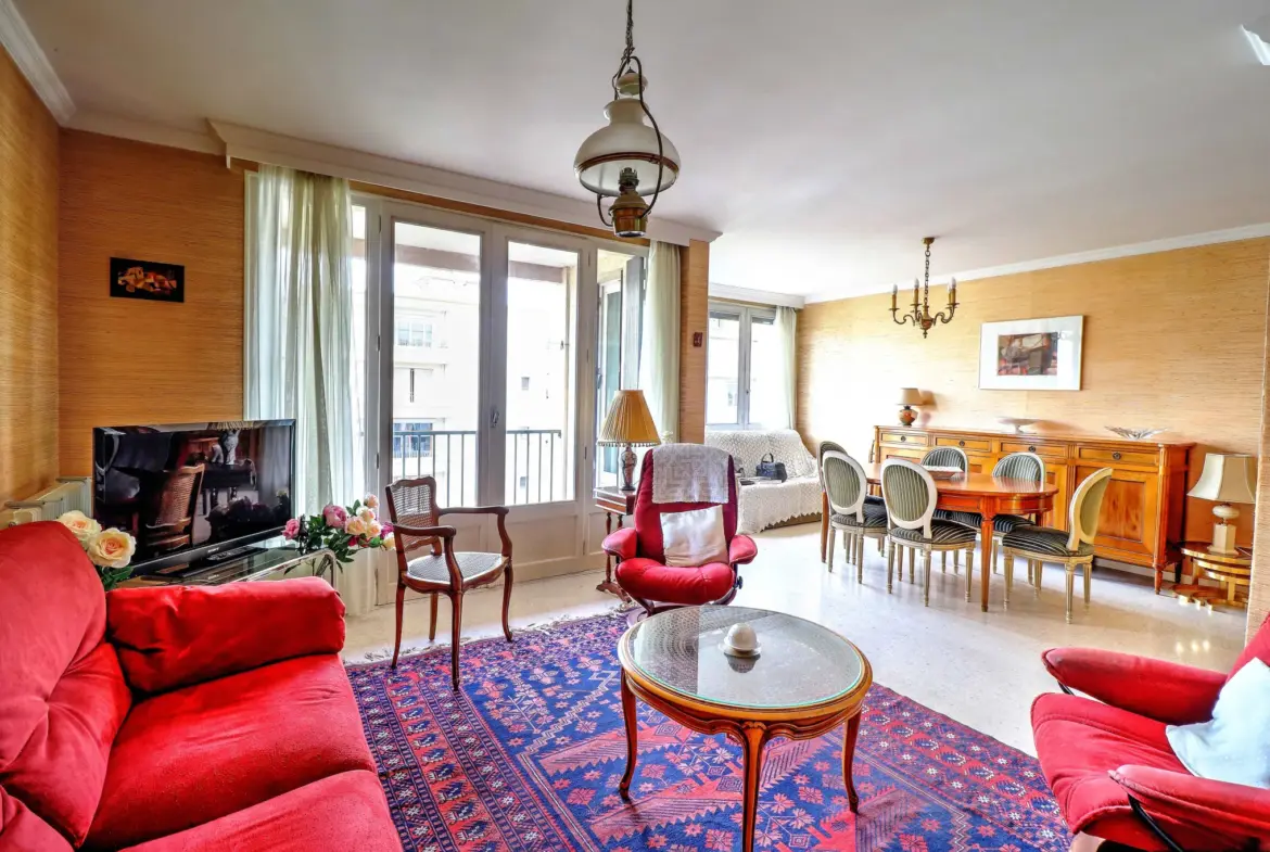 Appartement ancien spacieux au cœur de Valence - 118,97 m² 