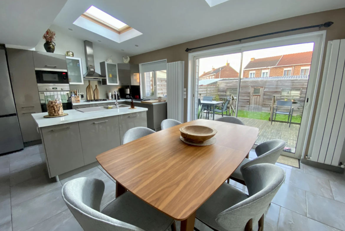 Maison 3 chambres à vendre à Loos avec jardin et garage 