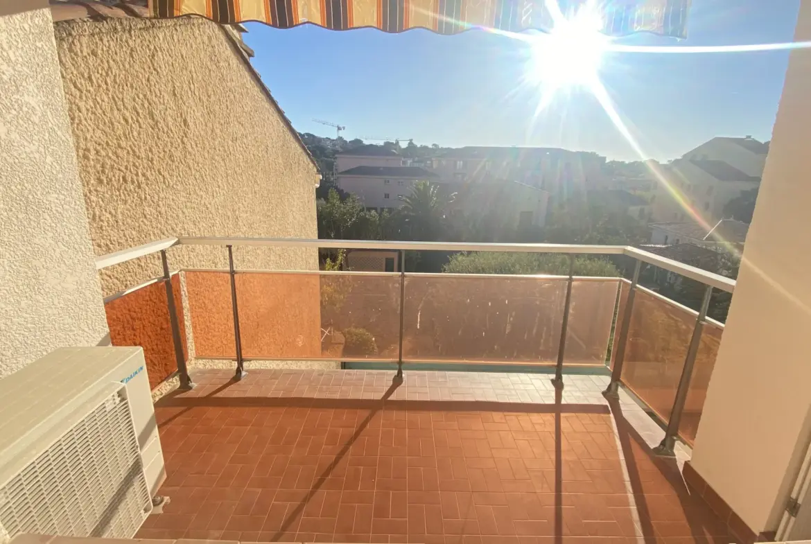 À vendre : Appartement T3 de 68 m2 à Six Fours Les Plages 