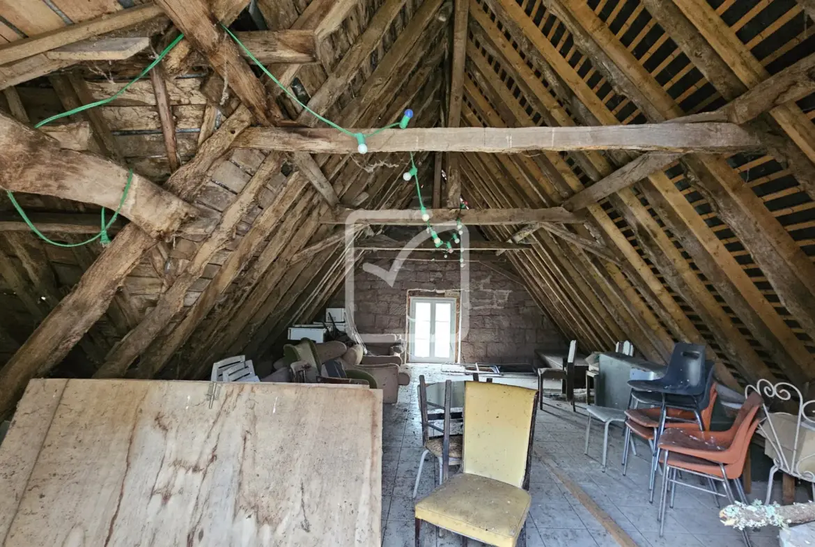 Vente d'un chai et d'une grange à Saint Cyr La Roche 