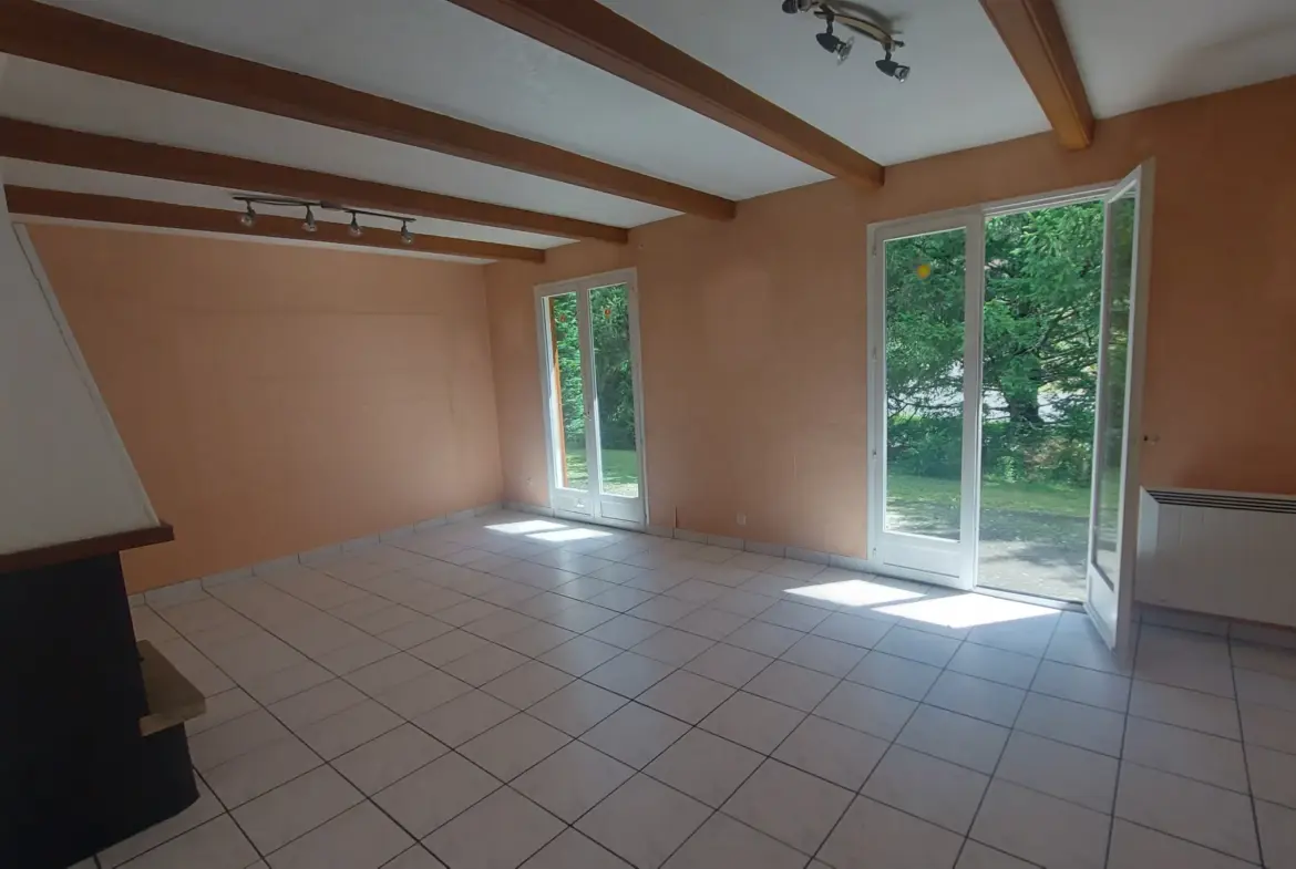 Villa à vendre avec piscine et grand terrain à Seyssuel 