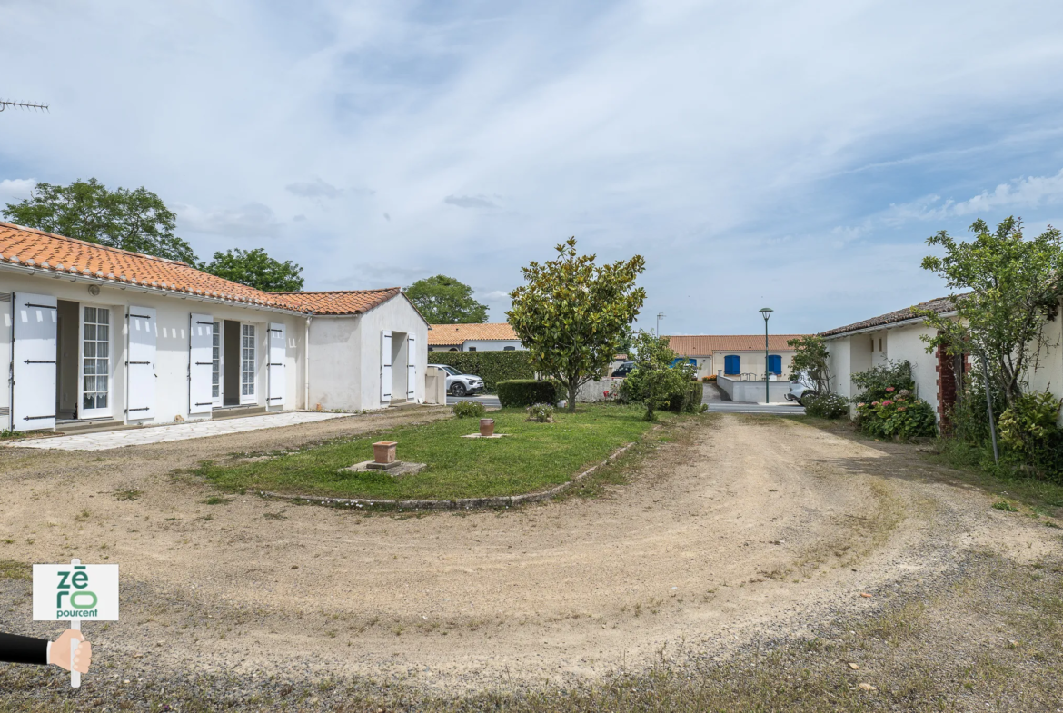 Longère à Longeville sur Mer - 234 900 € 