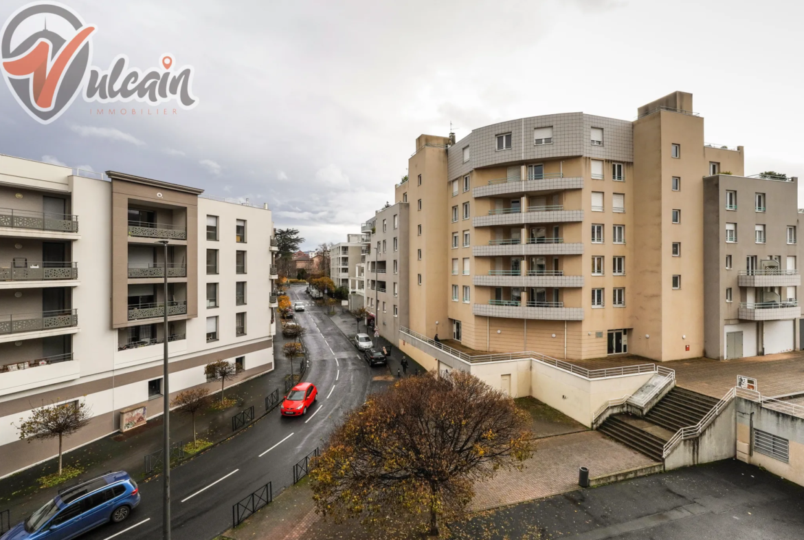 Appartement T3 spacieux avec balcon, garage et parking à Clermont-Ferrand 