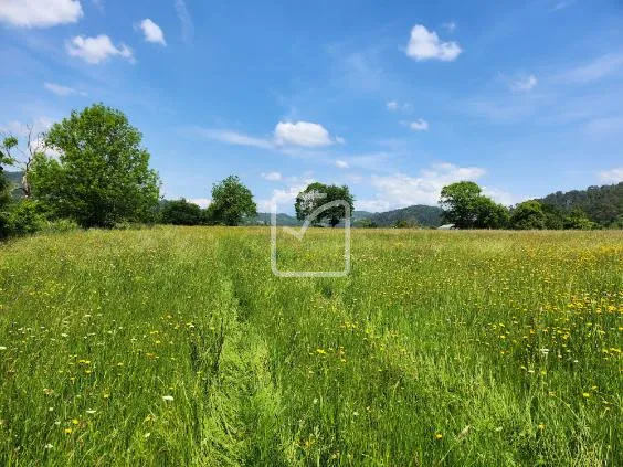 Terrain à bâtir de 2592 m² à Aubazine, proche Malemort 