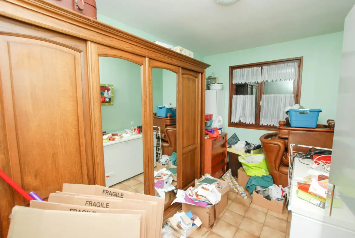 À vendre : Pavillon individuel avec 5 chambres à Jeumont 