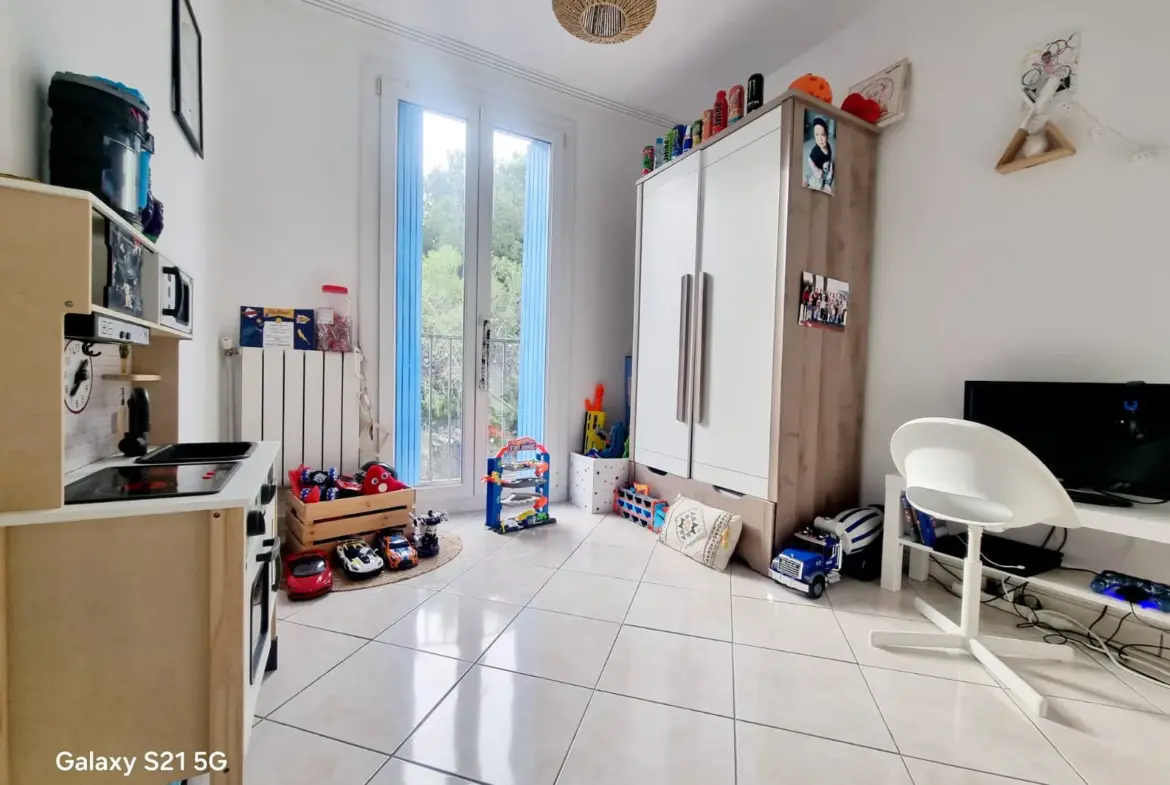 Vente Appartement de TYPE 4 à Vitrolles - 66,80 m² Loué 