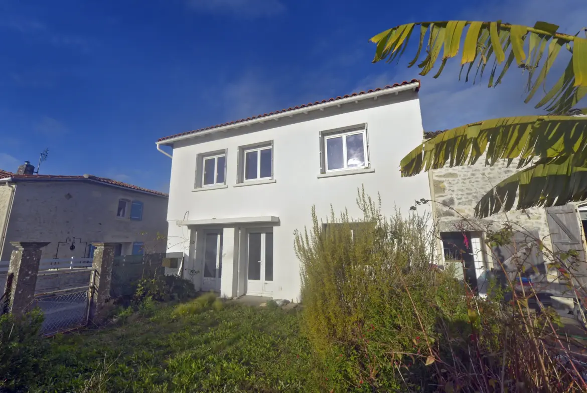 Maison spacieuse à vendre à Cozes, Charente-Maritime 