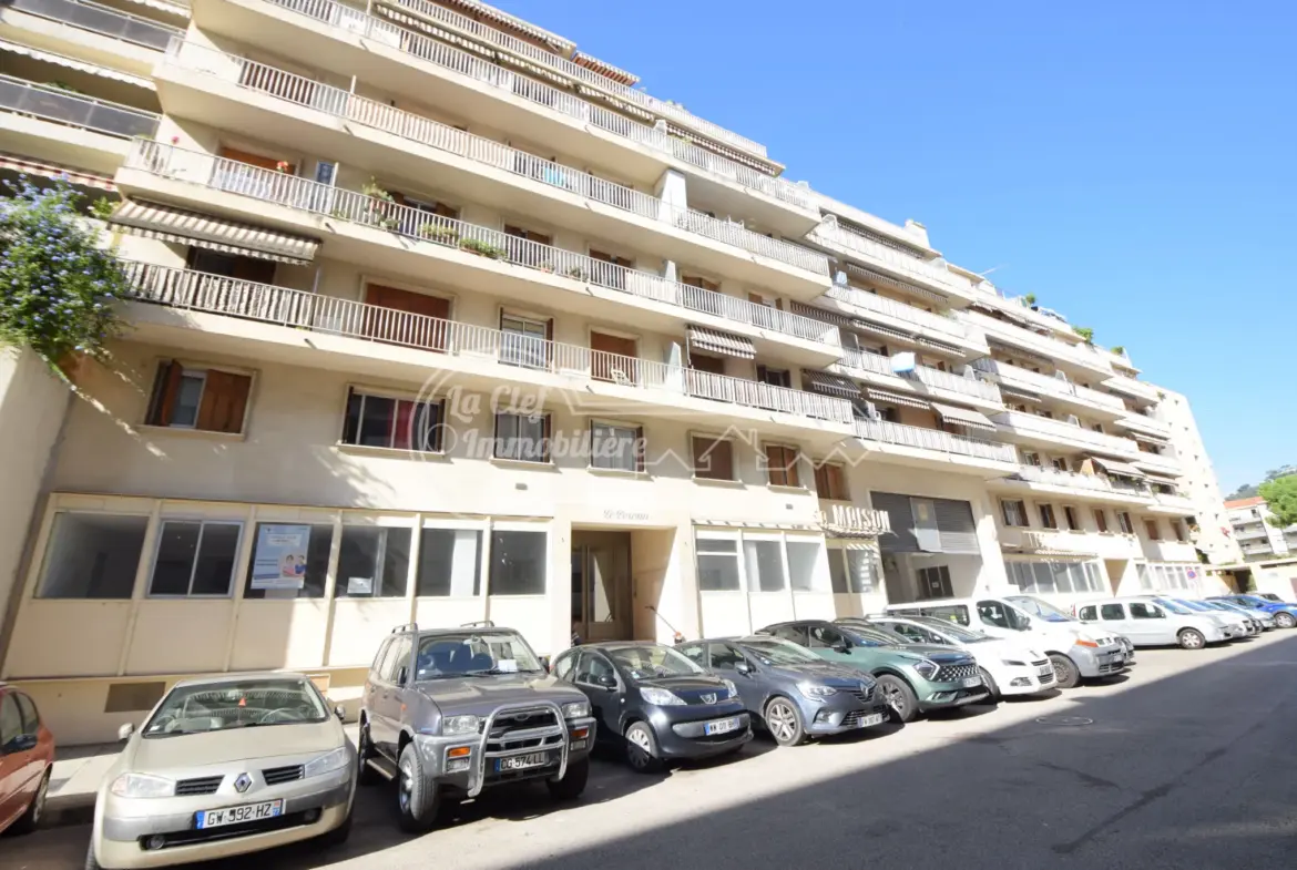 À vendre : Appartement 4 pièces lumineux à Nice St Roch 