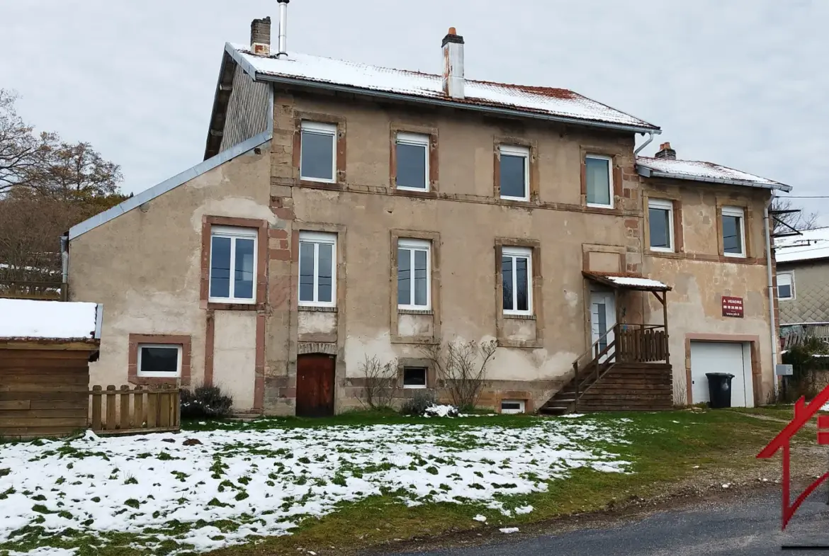 Vente d'une ancienne école rénovée à Laveline devant Bruyères 