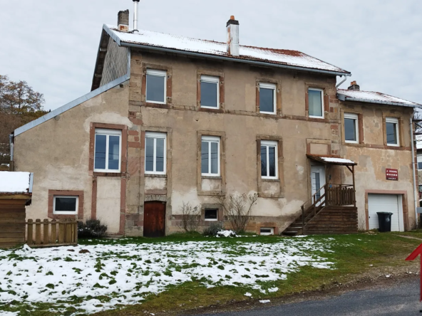 Vente d'une ancienne école rénovée à Laveline devant Bruyères