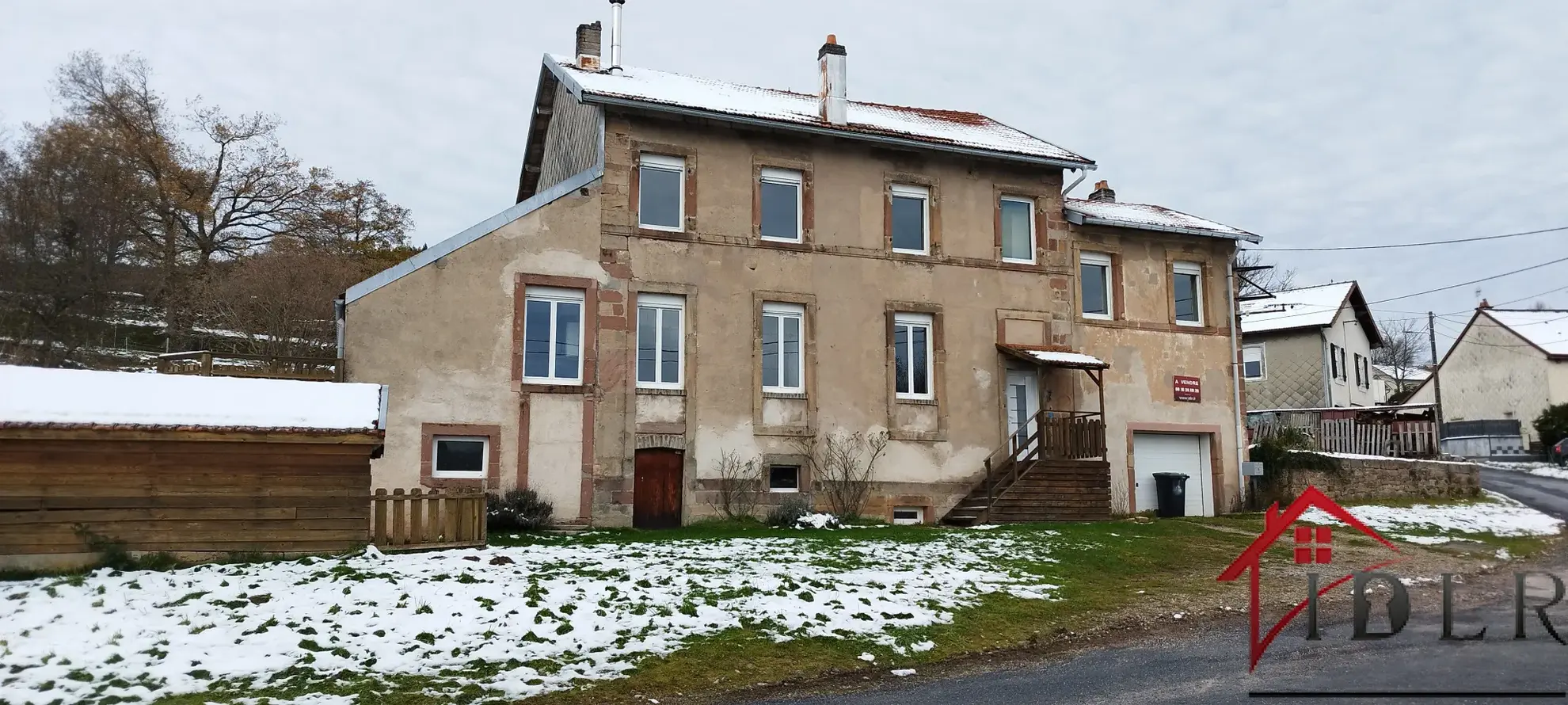 Vente d'une ancienne école rénovée à Laveline devant Bruyères 