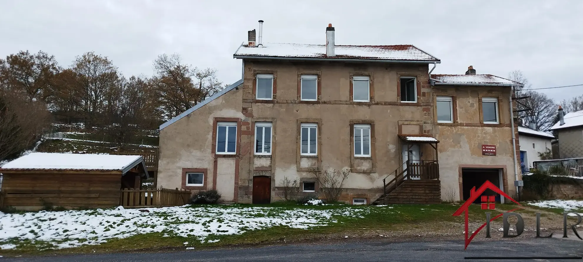 Vente d'une ancienne école rénovée à Laveline devant Bruyères 