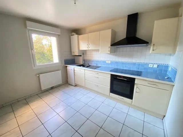 À vendre : Appartement T5 avec balcon et garage à Belfort 