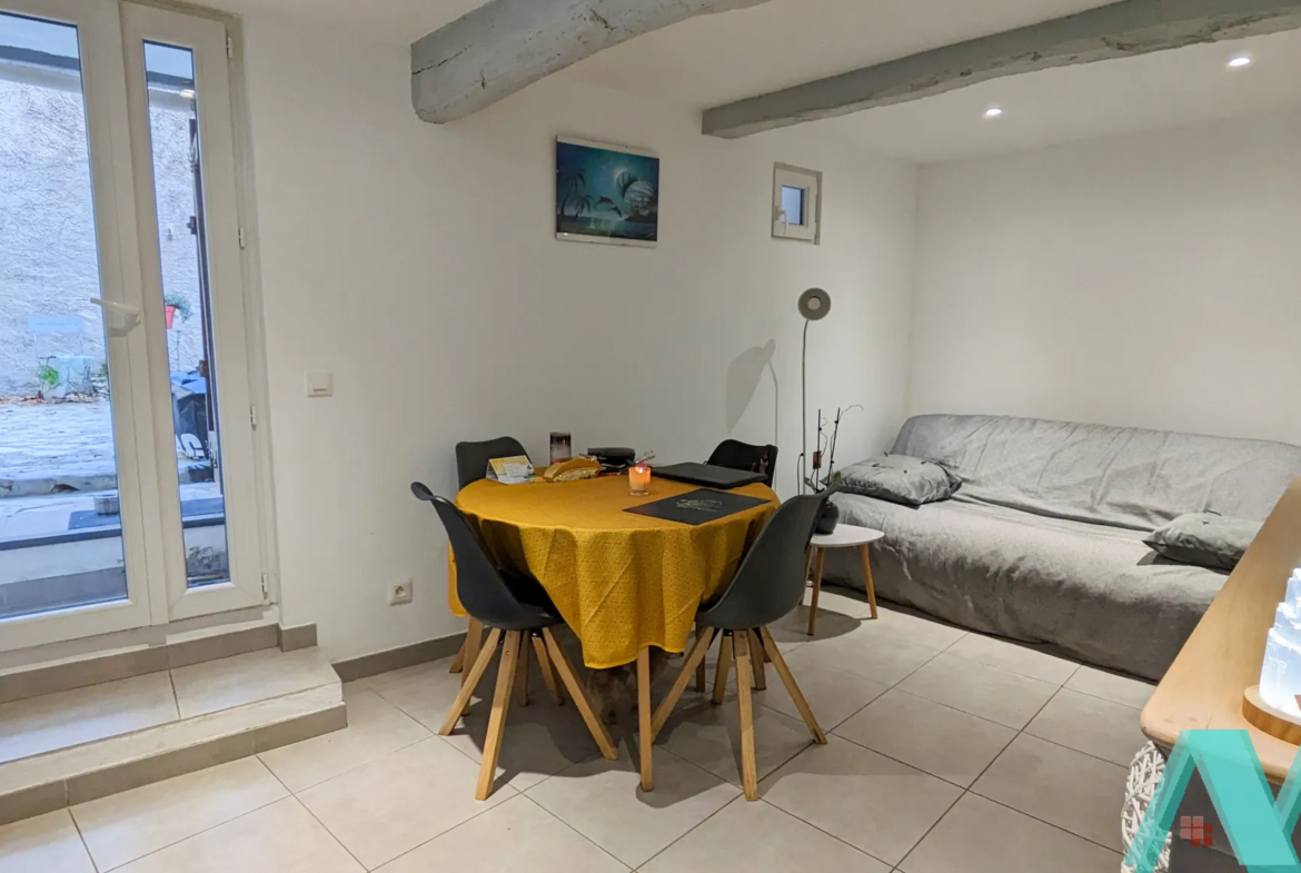 Appartement T2 de 35m² avec Terrasse et Annexe à Signes 