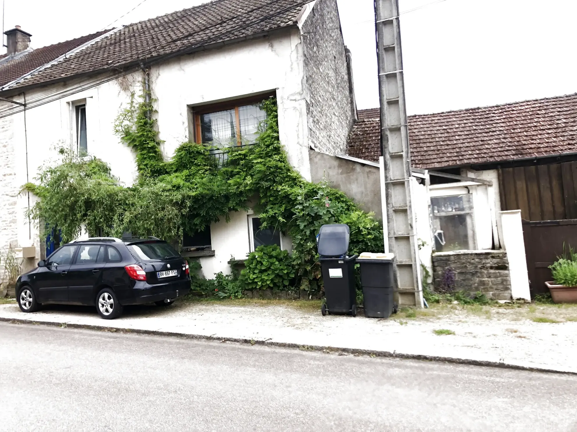 Maison spacieuse à 30 km de Dijon à vendre à Blaisy-bas 