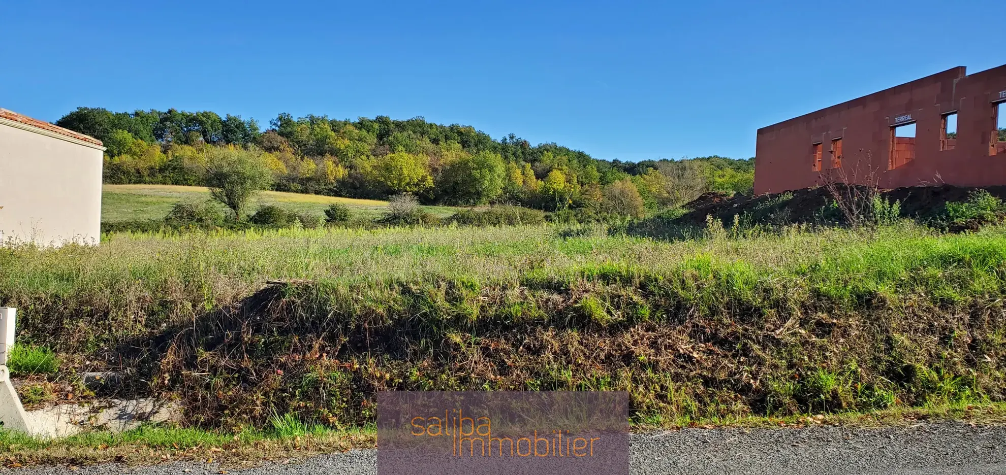 Terrain Viabilisé à Vendre proche Albi de 702 m² 