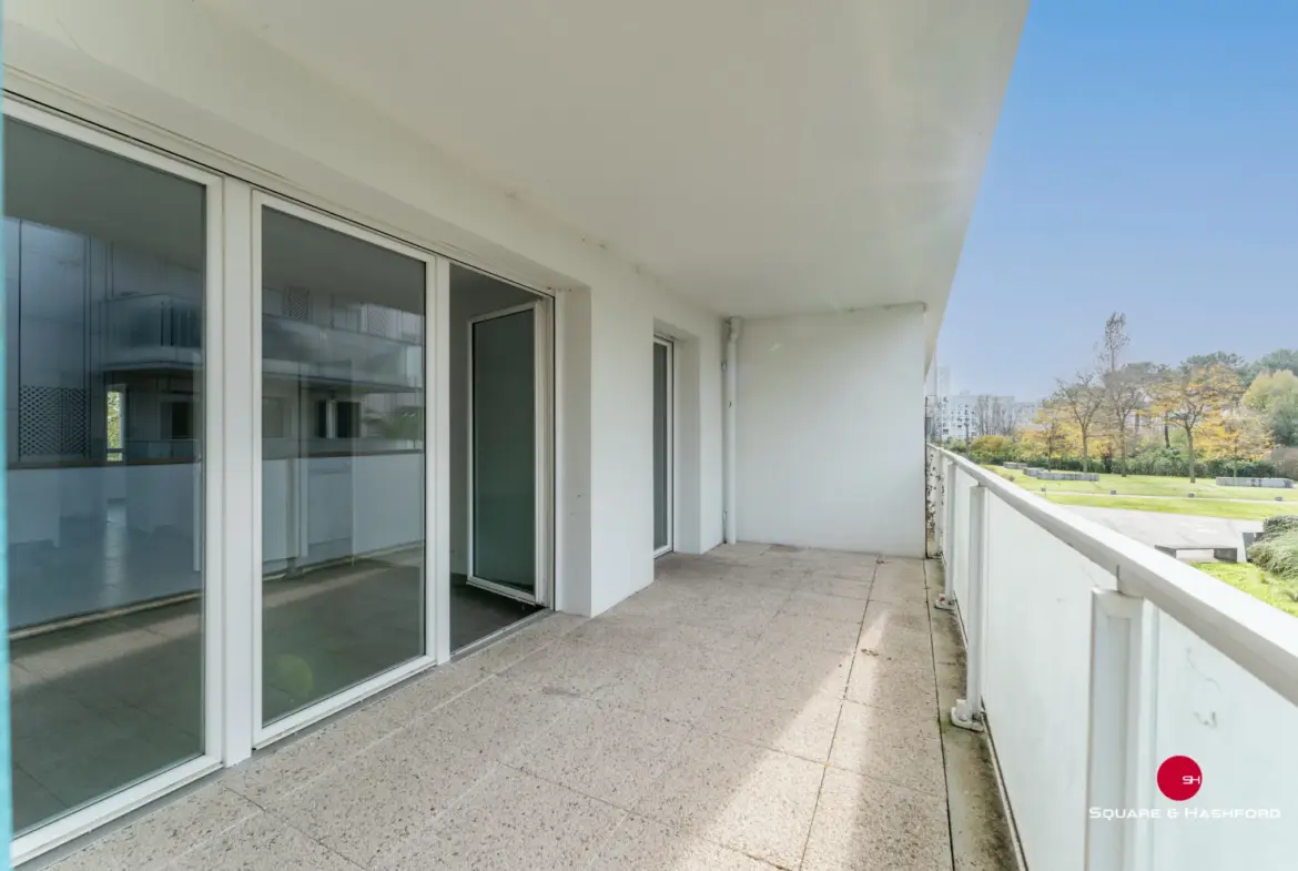 Appartement quatre pièces à Bordeaux Ginko avec terrasse et parking 