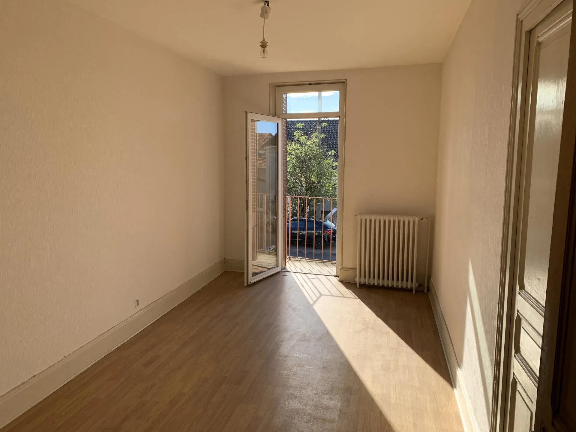 Maison à rénover à vendre à Abrest, 82.83 m² - 88 000 € 