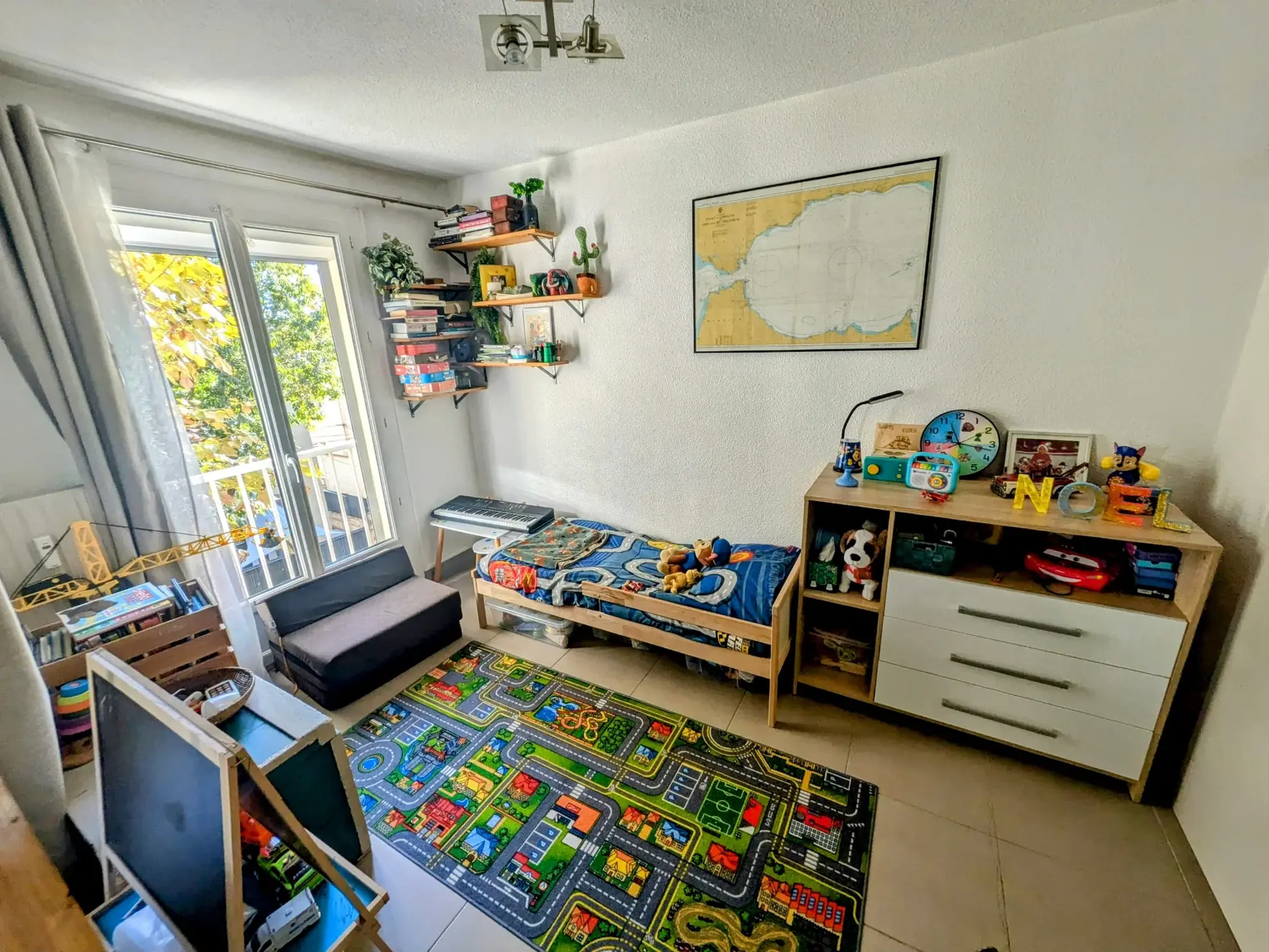 Appartement T3 rénové de 68 m² à Toulon Est avec commodités à pied 