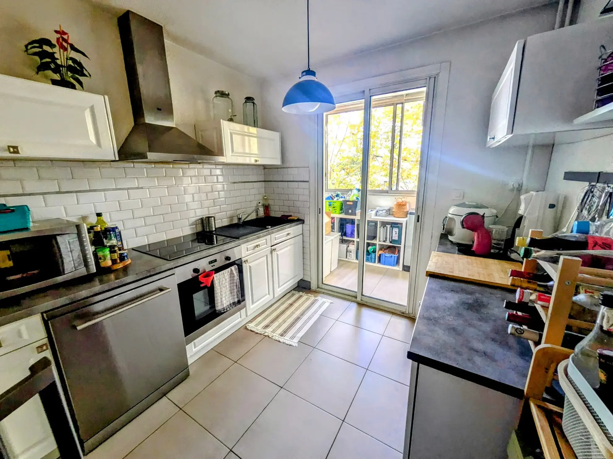 Appartement T3 rénové de 68 m² à Toulon Est avec commodités à pied 