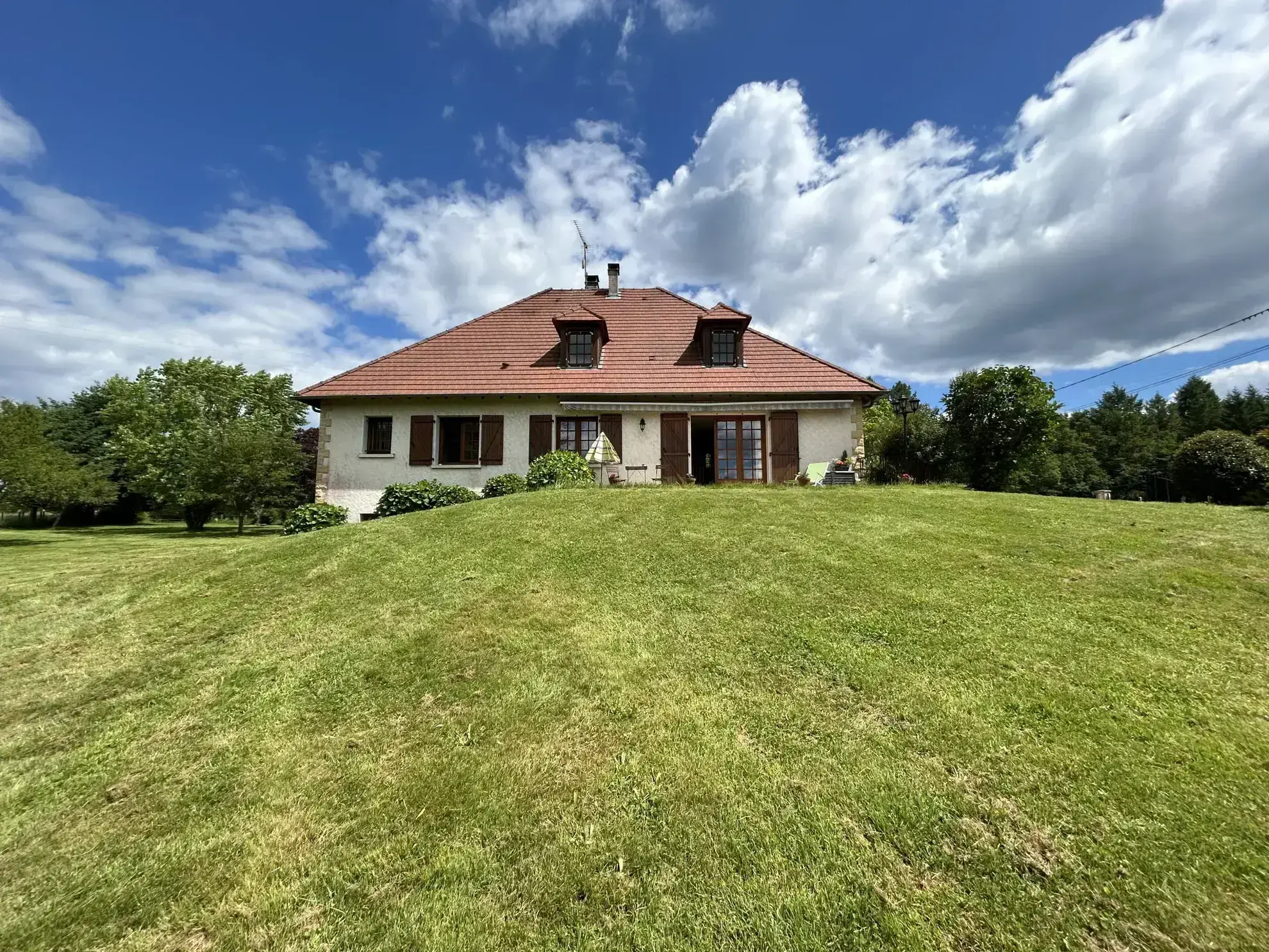 Maison familiale à Saint-Clément, Corrèze - 275 m² 